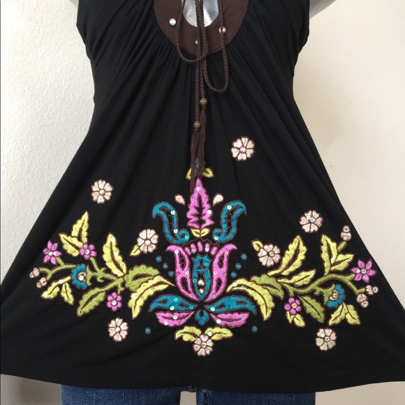 Soul Revival Embroidered Top - Picture 4 of 7